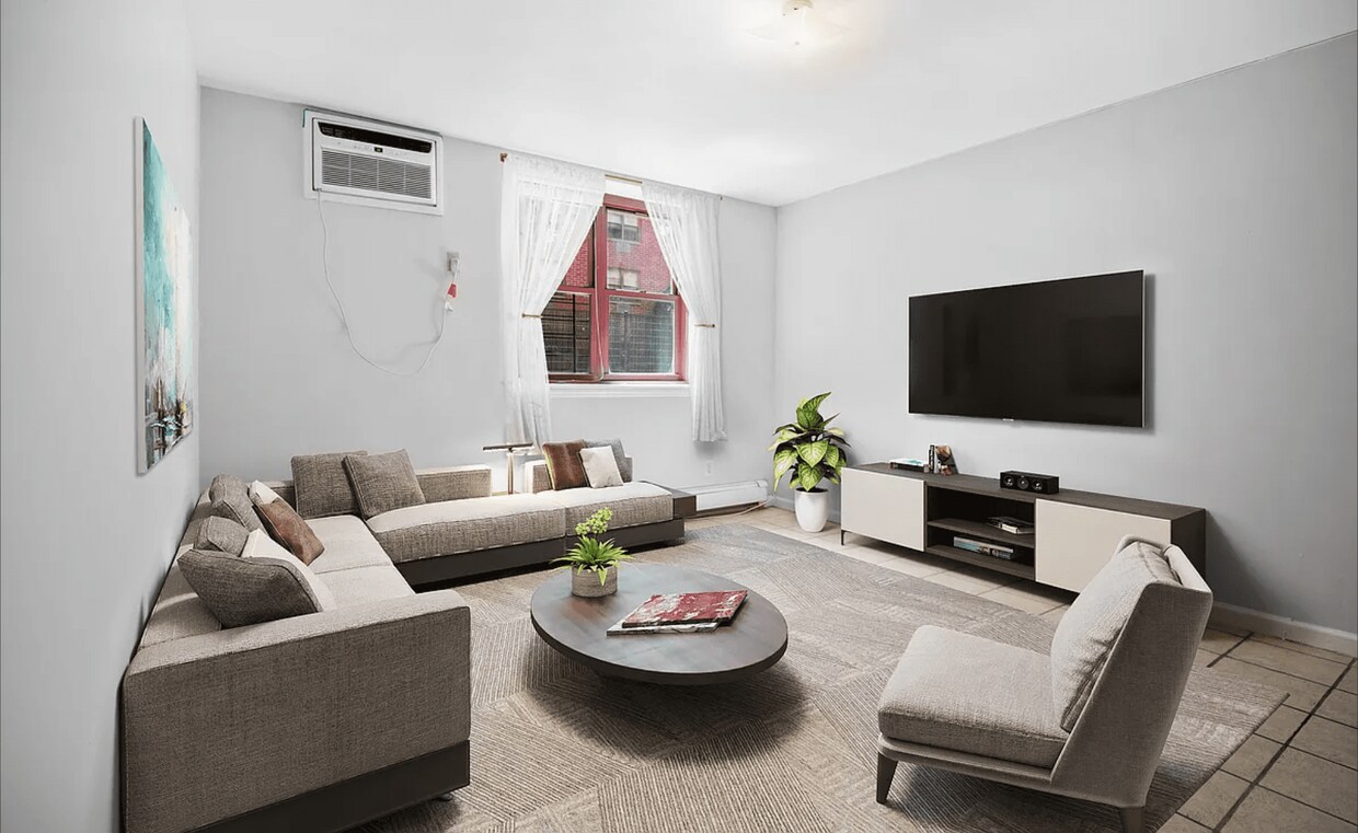 Foto principal - 540 W 52nd St