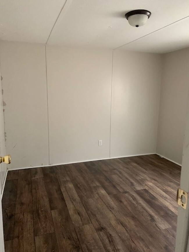 Building Photo - 3-Bedroom 2-bath double wide