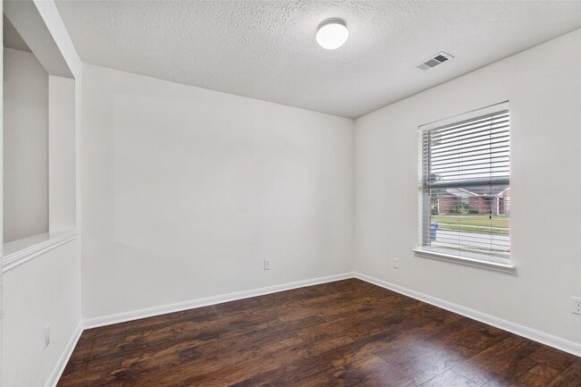 Building Photo - 29214 Legends Valley Dr