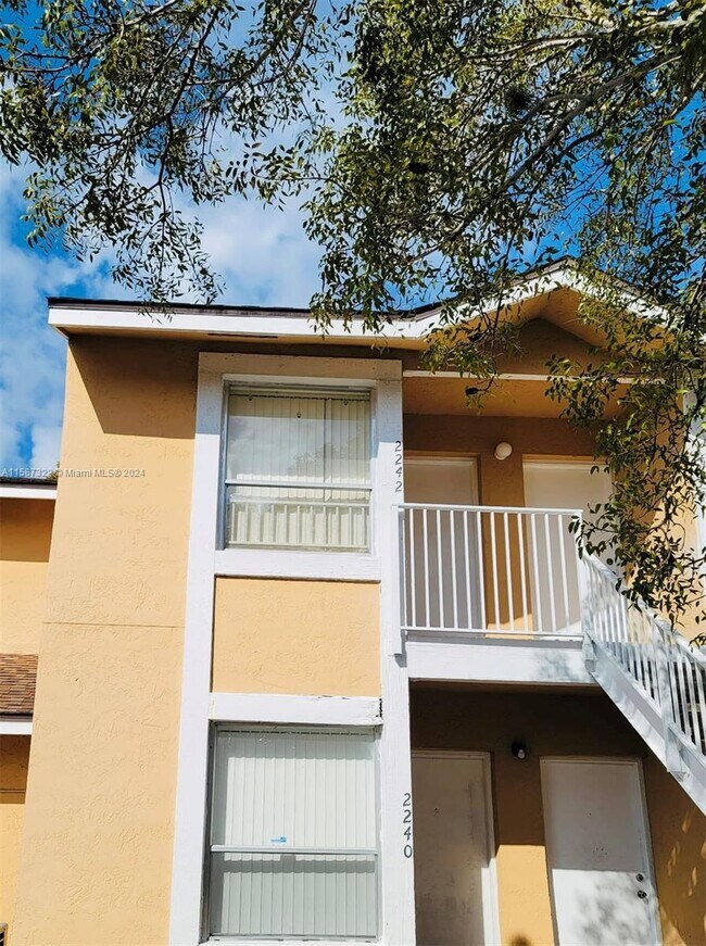 Building Photo - 2242 SW 81st Ave