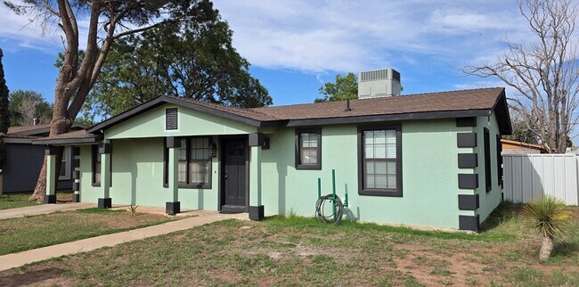 Foto del edificio - 600 Zeneta Ave