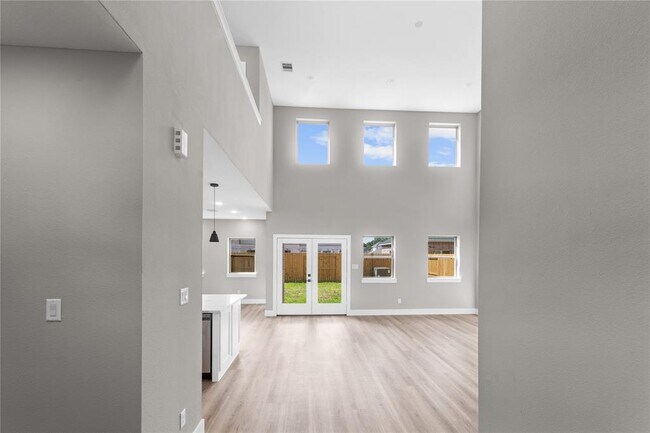 Building Photo - 2607 Martinas Ct