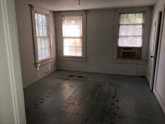 Building Photo - 1004 Hill St