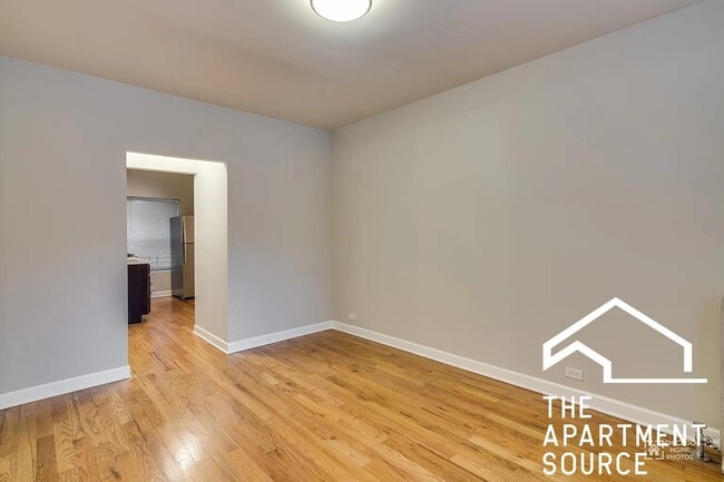 Foto del edificio - 836 E 53rd St