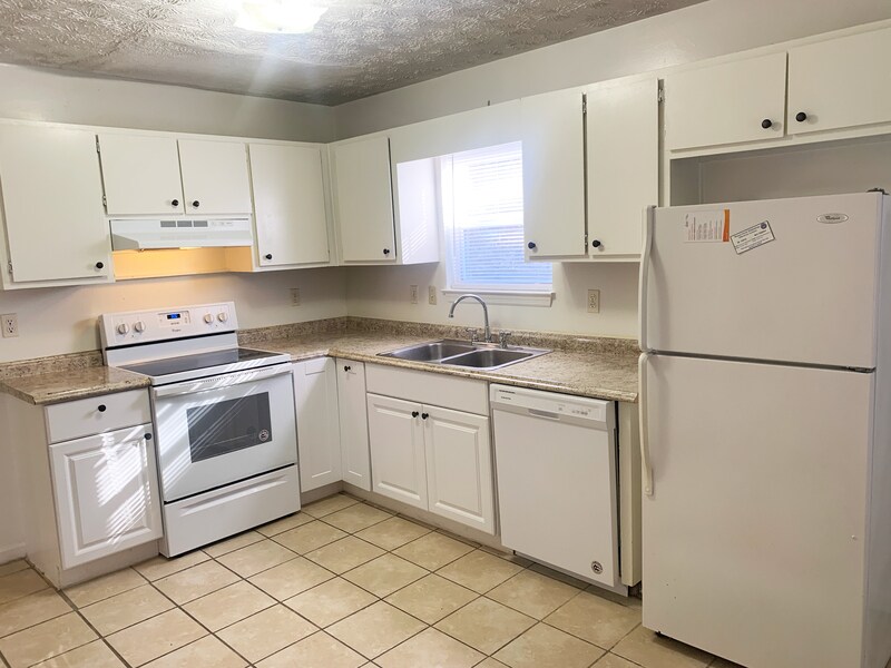 8367 Warren Dr Unit 8367, Douglasville, GA 30134 Condo for Rent in