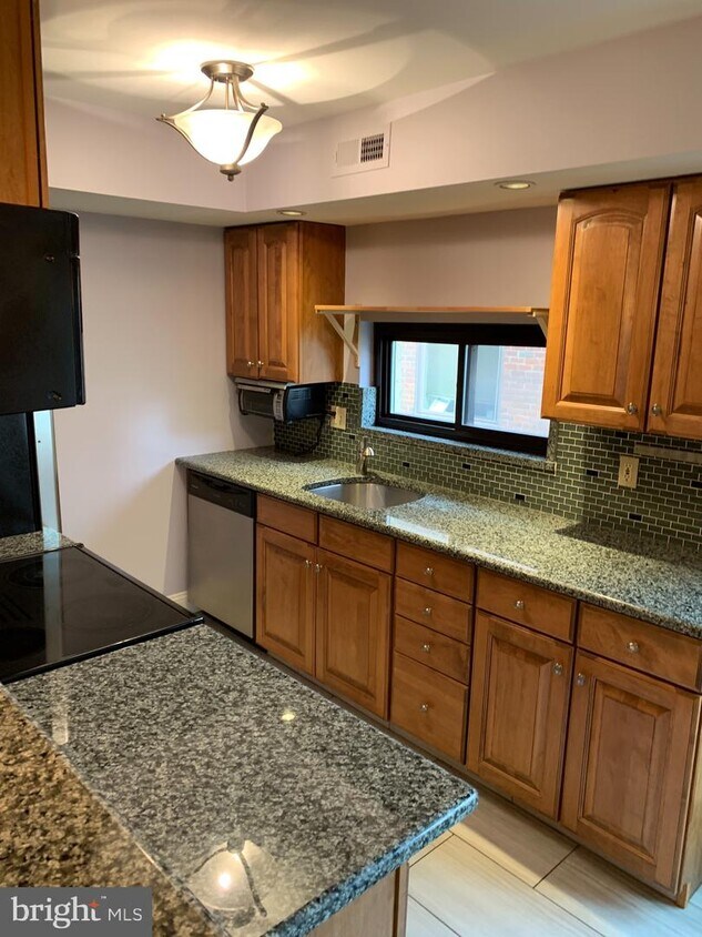 Foto principal - 102 N 21st St