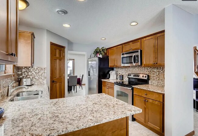 Foto del edificio - 19 Meadowlark Dr