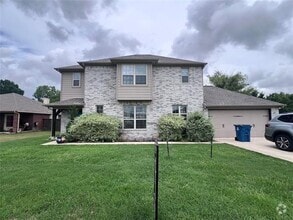 Building Photo - 328 Westgate Dr