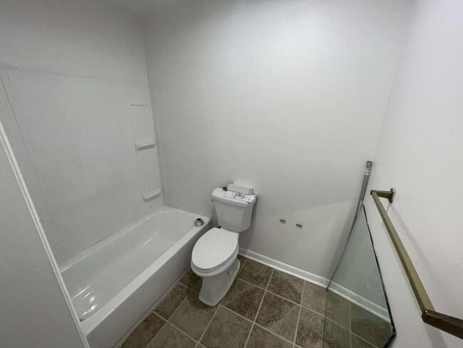 Foto del edificio - 121 Scenic Pk Pl