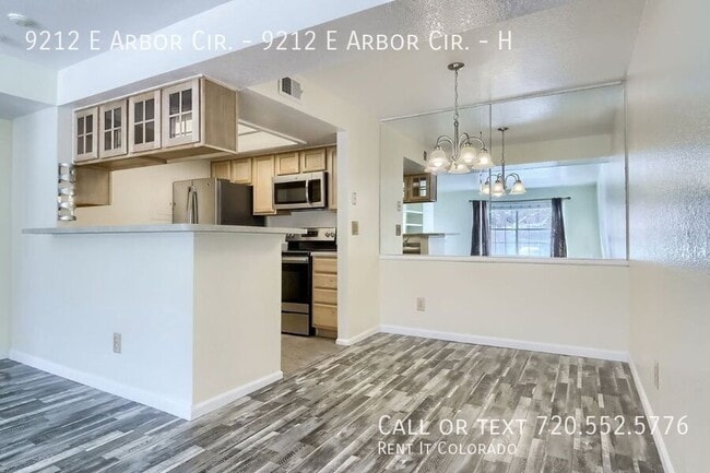Foto del edificio - 9212 E Arbor Cir