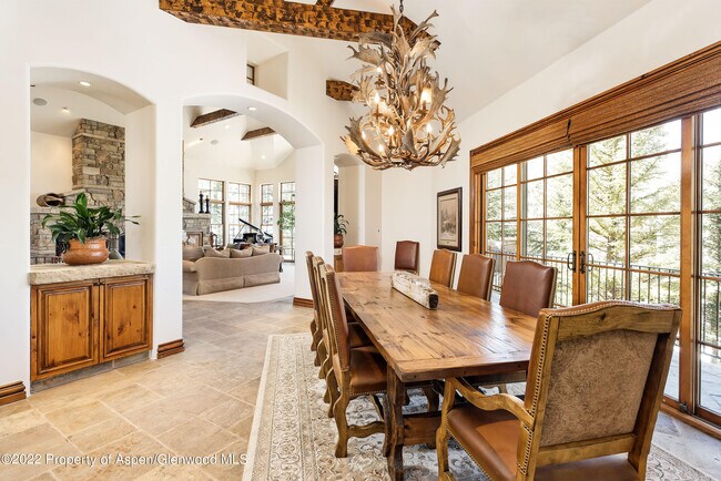 Foto del edificio - 211 Pine Crest Dr