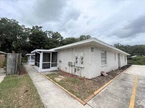 Building Photo - 3147 Bloomingdale Villas Ct
