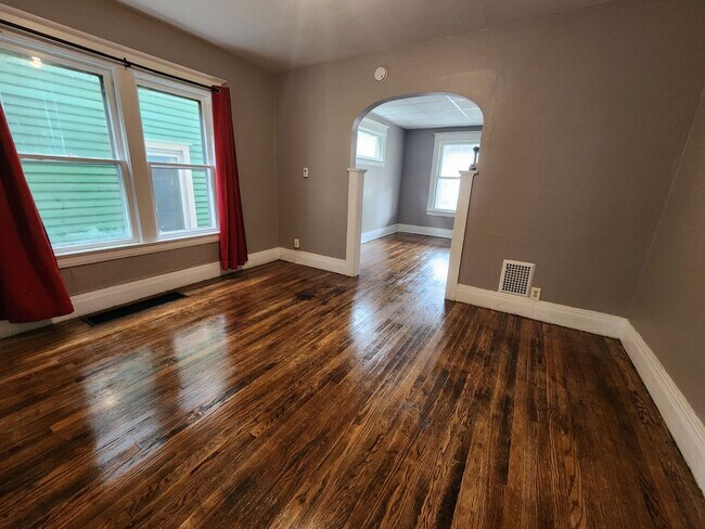 Foto del edificio - 466-468 Colvin St.