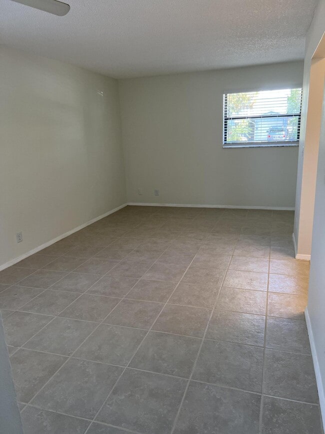 Building Photo - 6045 Eberts St