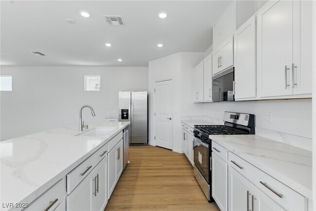 Foto del edificio - 9174 Vesey Ave