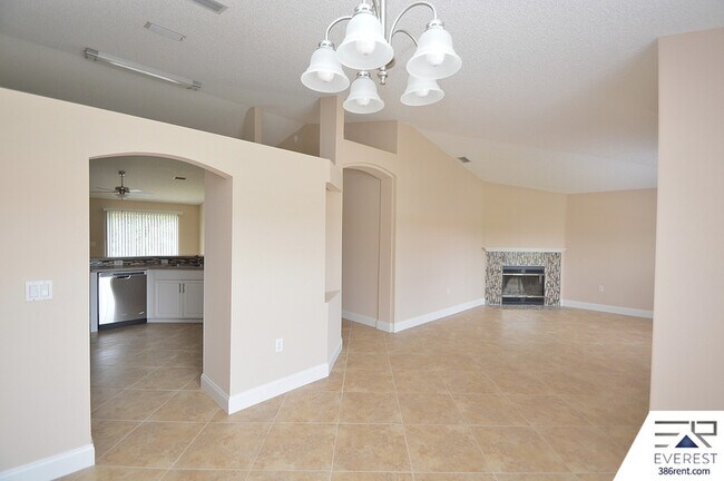 Building Photo - 9 Prince Kaarel Ln