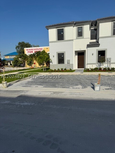 Foto del edificio - 122 NW 10th St