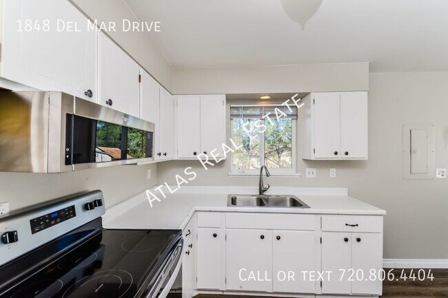 Foto del edificio - Gorgeous 5 Bed 2 Baths Home|| Get One Mont...
