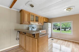 Building Photo - 10821 TX-150