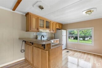 Building Photo - 10821 TX-150
