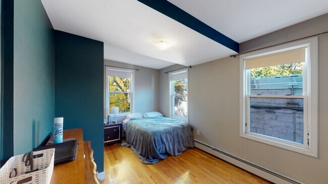 Foto del edificio - 173 Rindge Ave