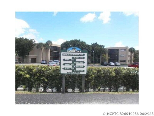 Foto del edificio - 8015 SW 107th Ave