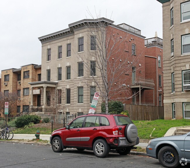 Primary Photo - Clifton Heights
