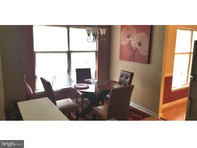 Foto del edificio - 6 Granite Rd