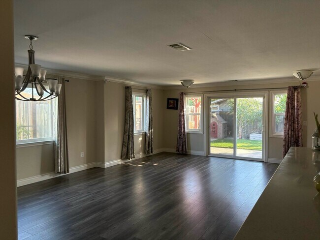 Foto del edificio - 40397 Leslie St