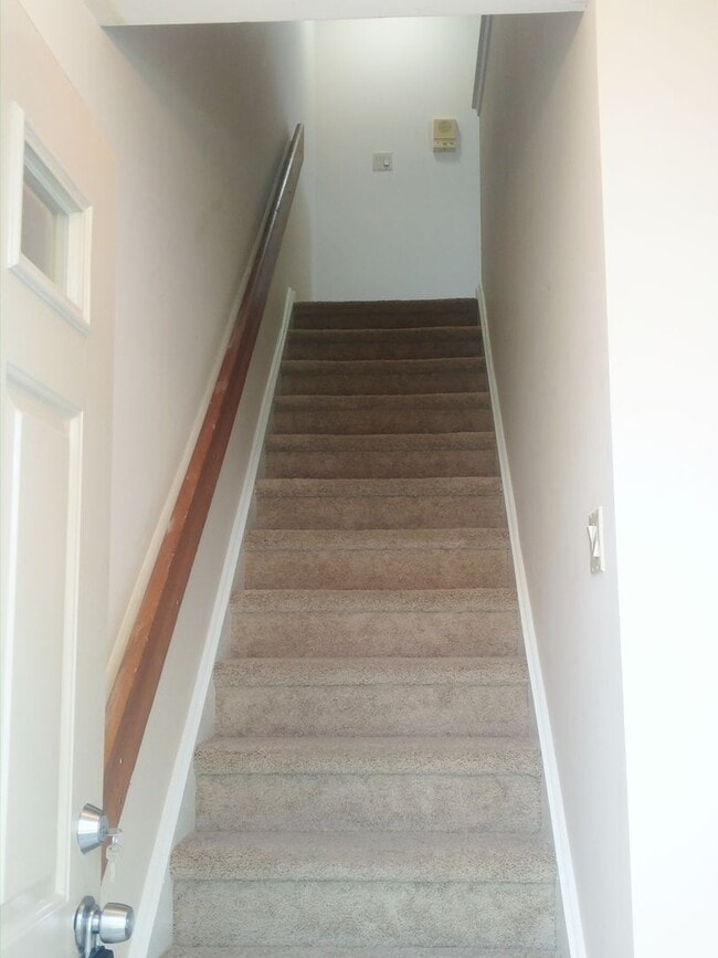Building Photo - Bright & Updated 2-Bedroom Condo in Desirable Mount Laurel