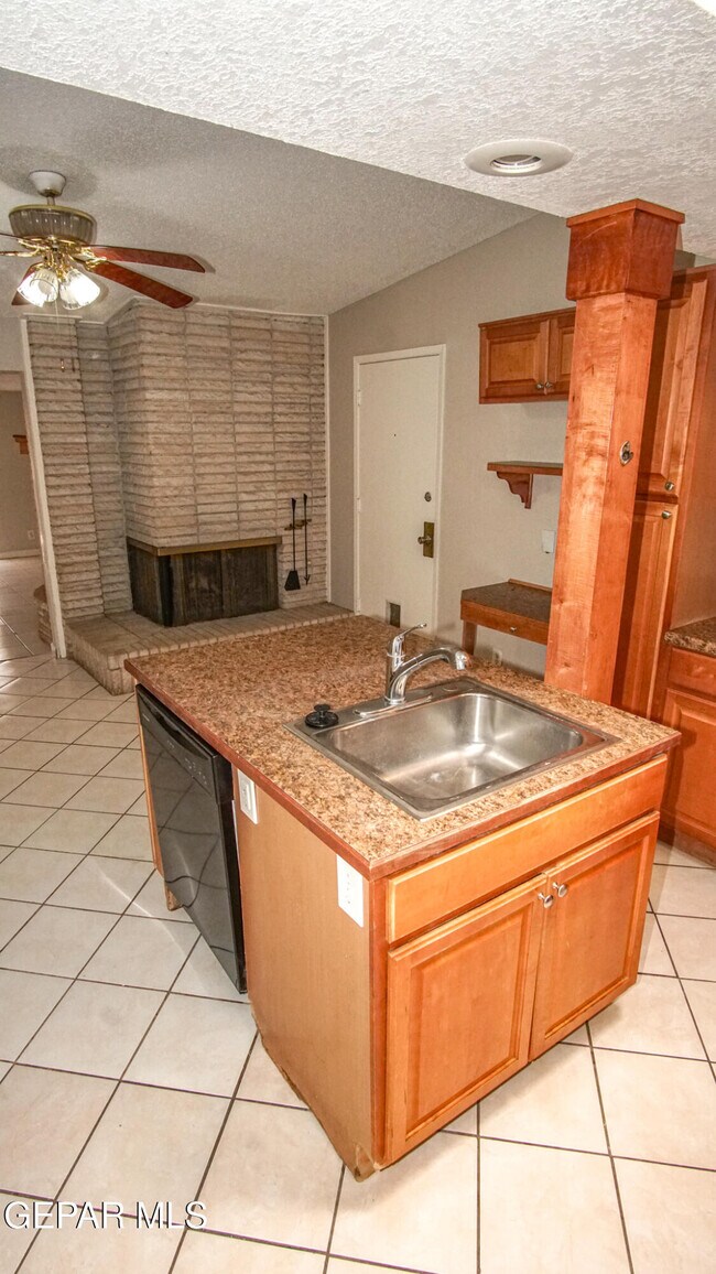 Building Photo - 244 Mardi Gras Dr