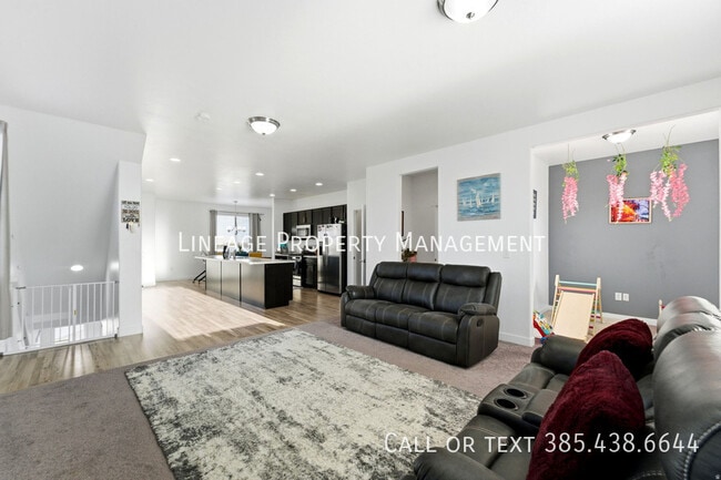 Building Photo - 10847 Big Meadow Dr