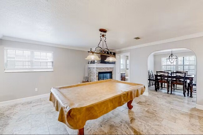 Building Photo - 10 Comet Ct