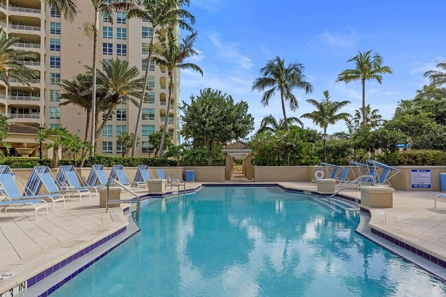 Foto del edificio - 3740 S Ocean Blvd
