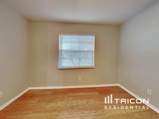 Building Photo - 1761 Banyan Dr