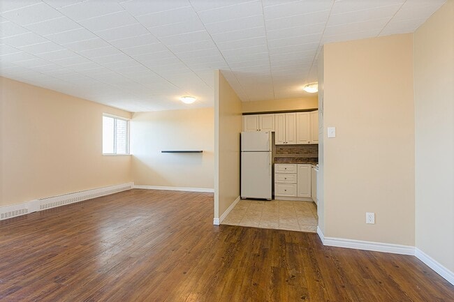 Building Photo - Bay Court