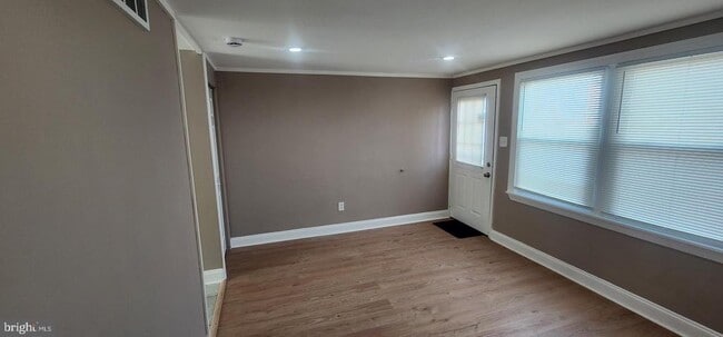 Foto del edificio - 7915 Eastdale Rd