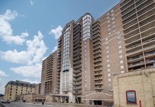 Foto del edificio - 401 S 1st St