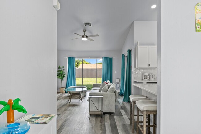 Foto del edificio - 3137 SE 8th Pl