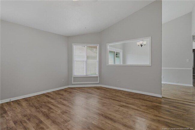Foto del edificio - 6984 Timberwood Dr