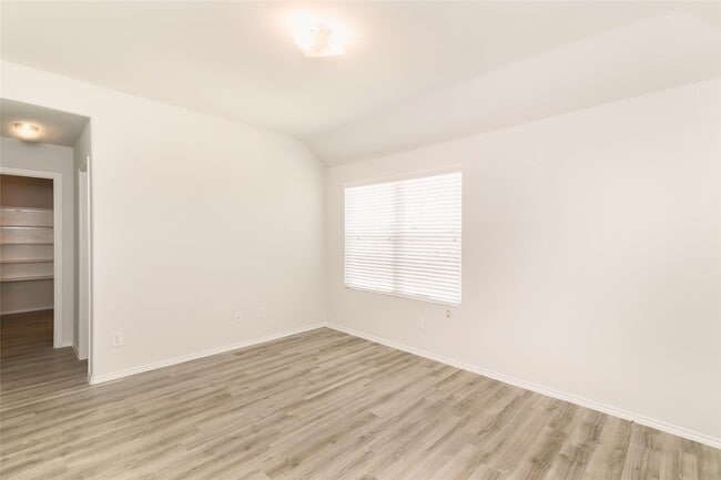 Building Photo - 24330 Borelli Dr