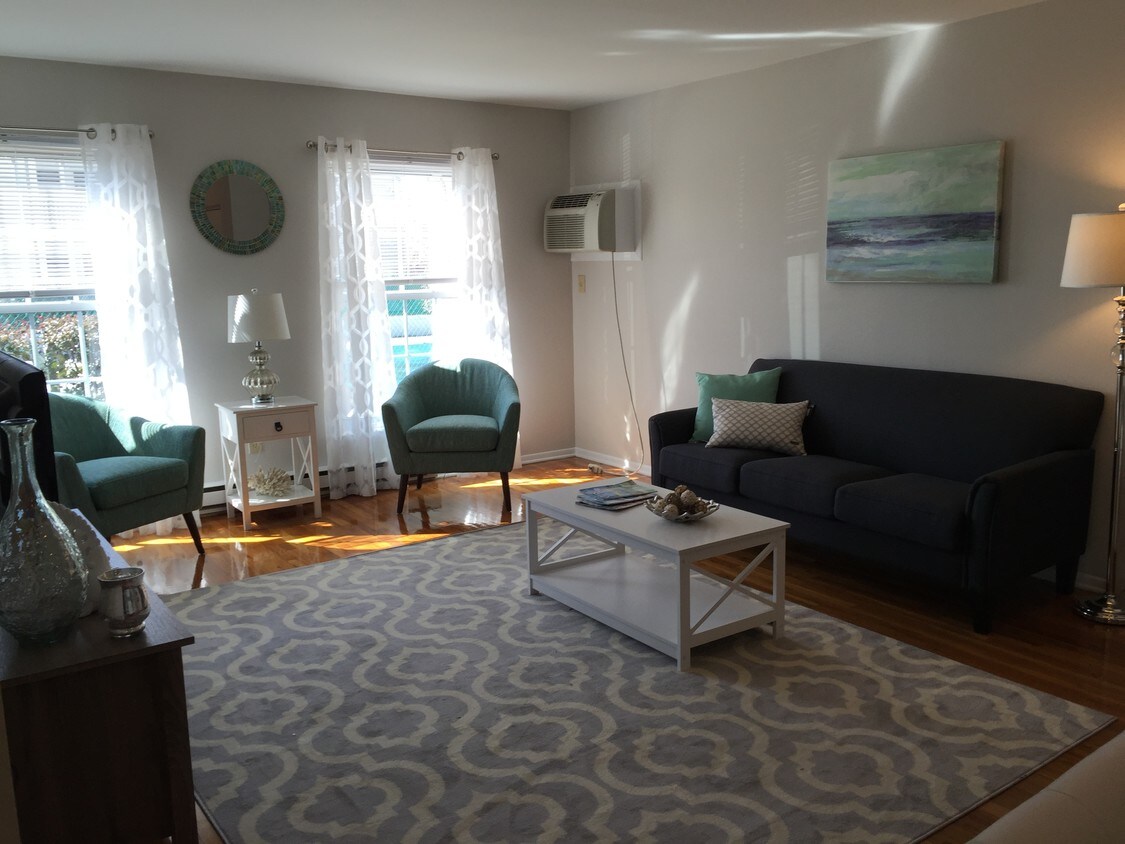 Shenandoah Arms, LLC Apartments in Spring Lake, NJ