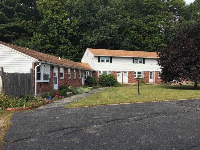 Building Photo - Foxridge Apartments