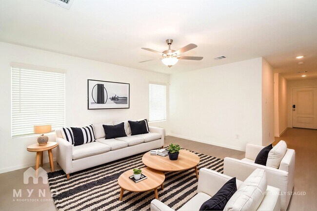 Foto del edificio - 2636 Mistwood Dr