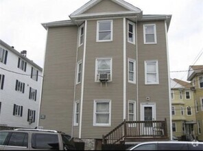 Building Photo - 227 Eagle St