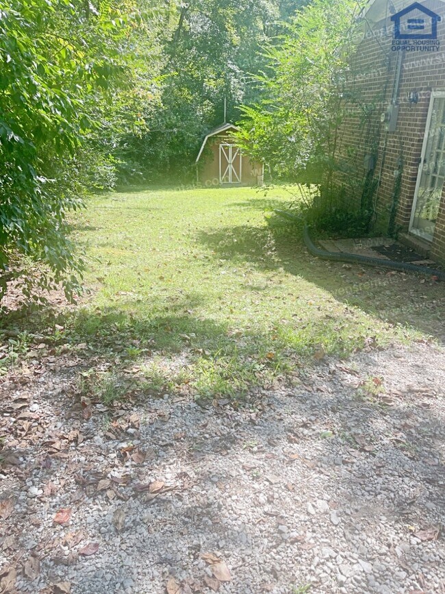 Foto del edificio - 2050 Wildwood Rd