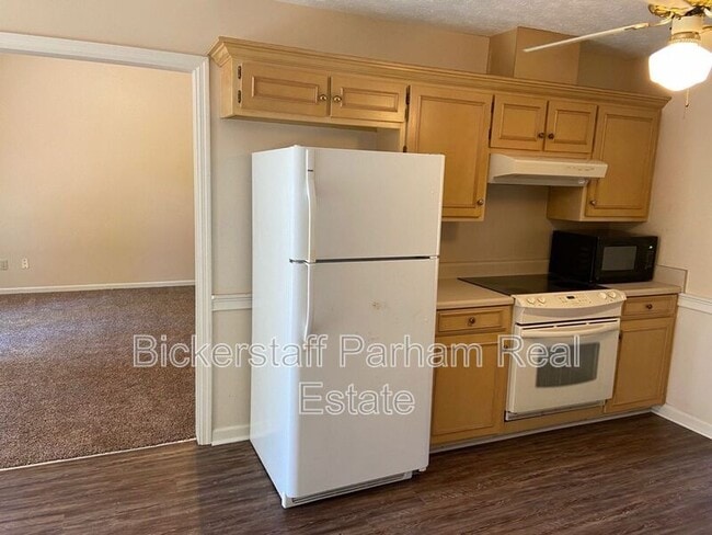 Foto del edificio - 7405 Cedar Creek Loop