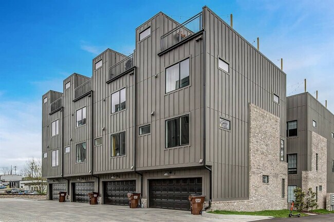 Foto del edificio - 738 Douglas Ave