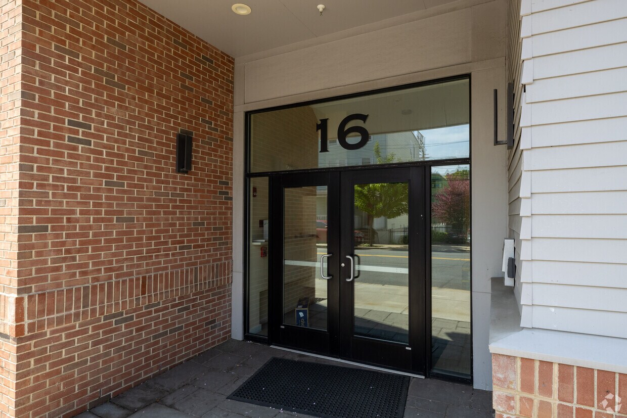 Entrada - 16 Boardman St