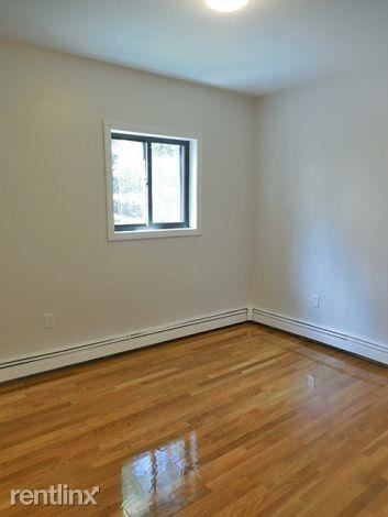 Building Photo - 2 br, 1 bath  - 13 Pine St